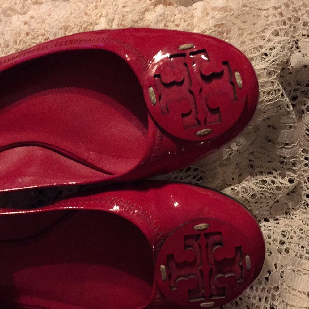 Tori Burch red flat